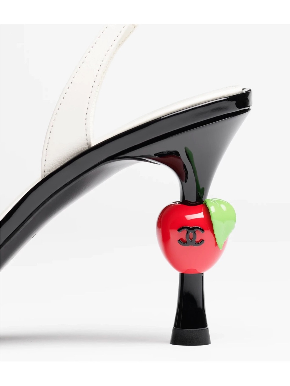 Chanel 26A Metiers Blazy White Black Red Apple Sling CC Slingback Heel Pump 38 - Picture 5 of 16